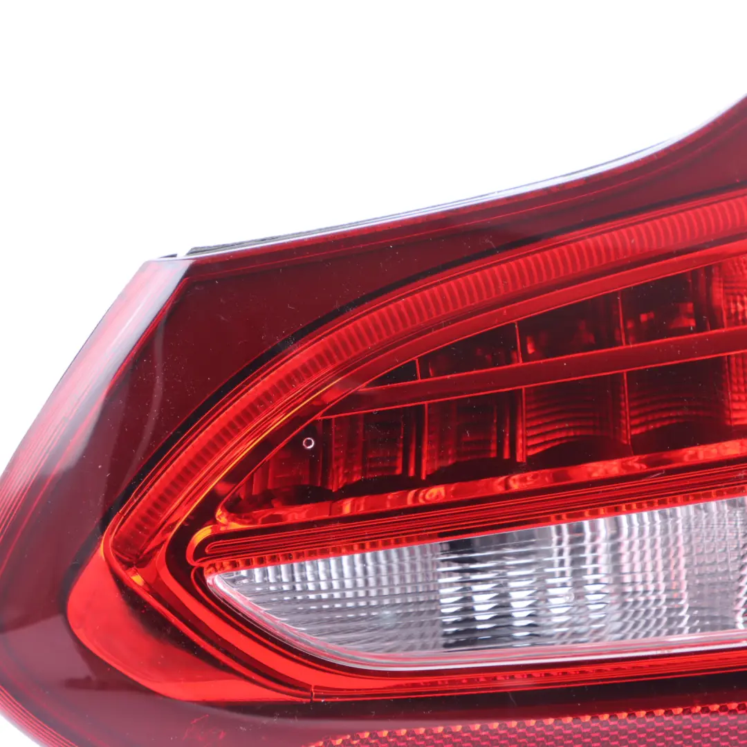 Rückleuchte Kofferraum Heckklappe Licht Rechts für Mercedes S205 Kombi mit Teilenummer A2059061403 Mercedes S205 Kombi Rückleuchte Kofferraum Heckklappe Licht Rechts - SKU A2059061403 - Teilenummer A2059061403