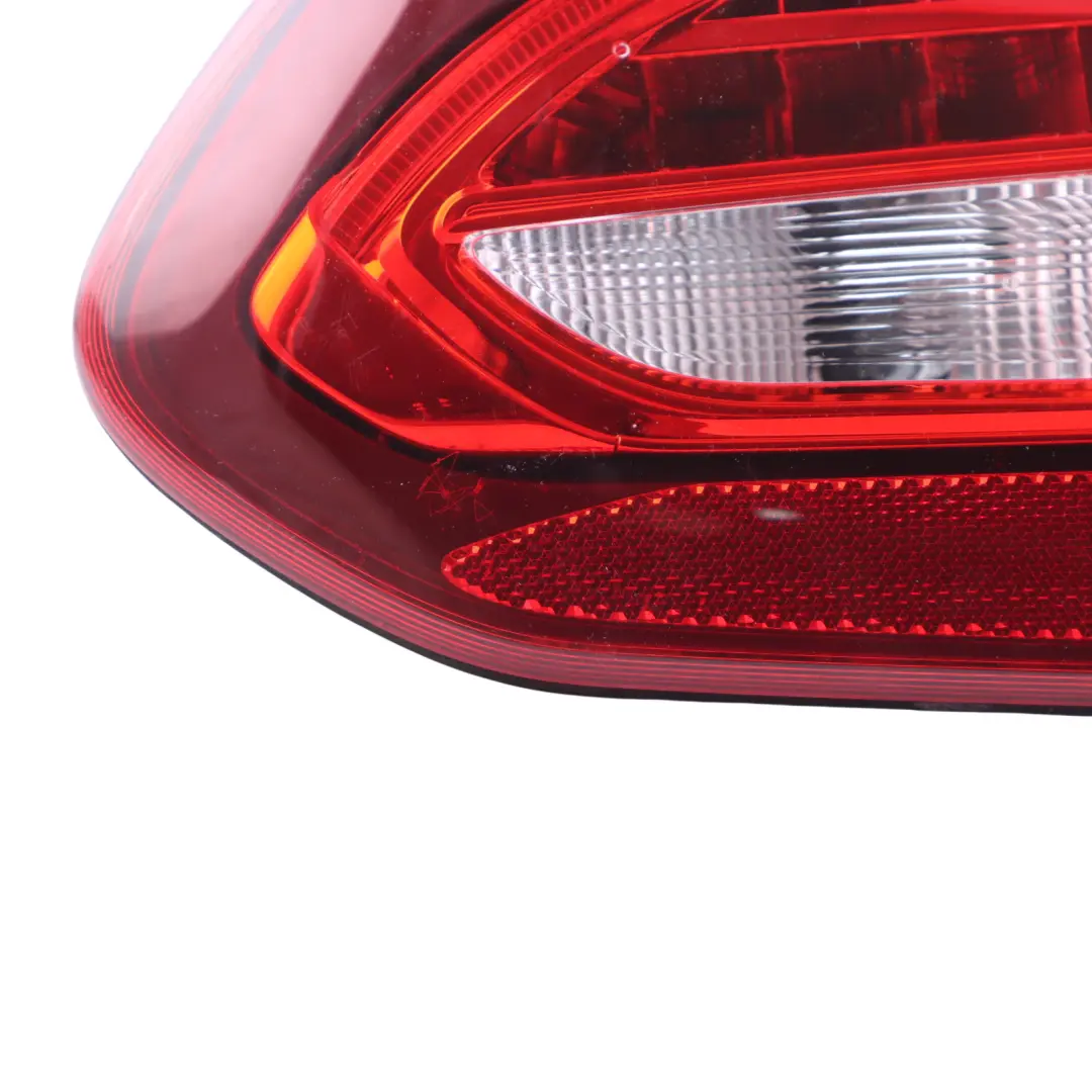 Lampa Klapa Bagażnika Prawy Tył do Mercedes S205 Kombi o numerze A2059061403 Mercedes S205 Kombi Lampa Klapa Bagażnika Prawy Tył - SKU A2059061403 - Numer Części A2059061403