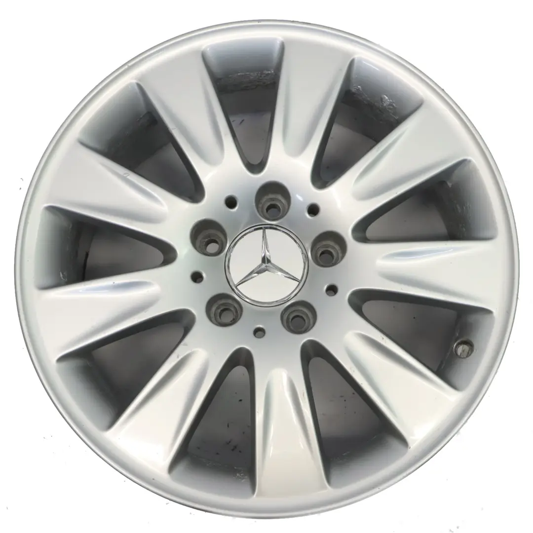 Cerchio in lega posteriore 16" 8J ET:32 per Mercedes CLK C209 con numero di parte A2094013702 Mercedes CLK C209 Cerchio in lega posteriore 16" 8J ET:32 - SKU A2094013702-2 - Numero di parte A2094013702