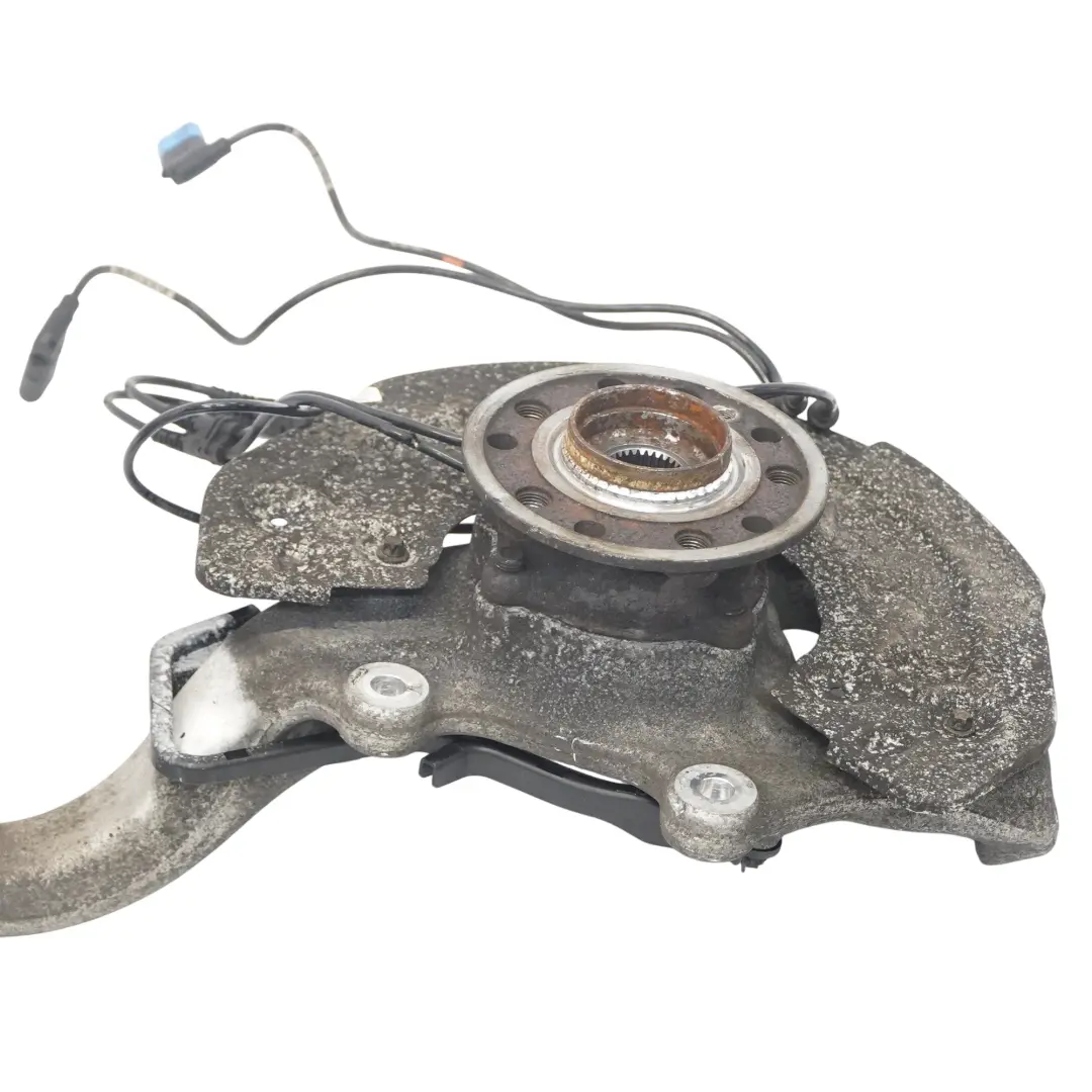 Zwrotnica Piasta Zawieszenie Koła Prawy Przód do Mercedes W213 o numerze A2133325200 Mercedes W213 Zwrotnica Piasta Zawieszenie Koła Prawy Przód - SKU A2133325200 - Numer Części A2133325200