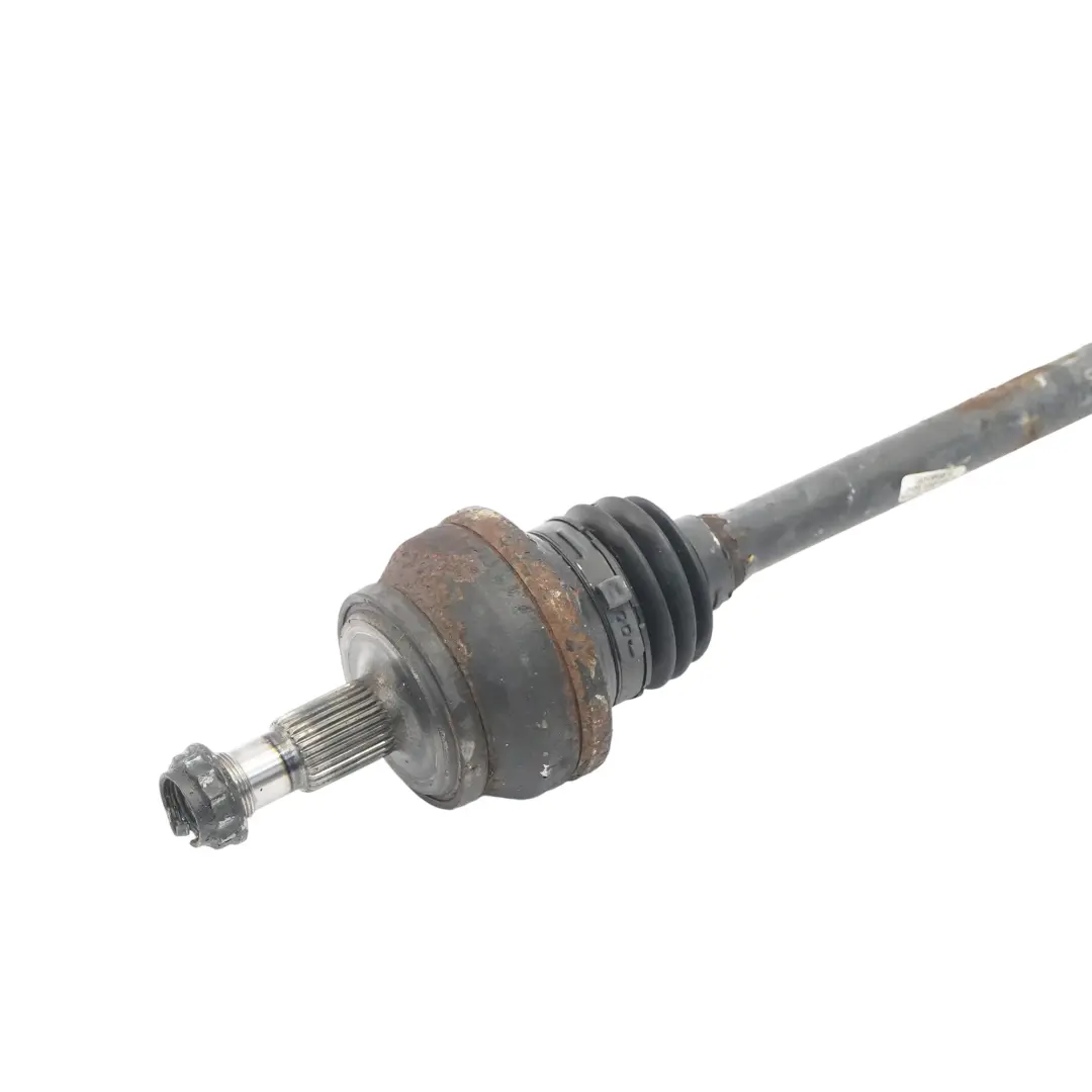 Albero di trasmissione asse posteriore destro OM654 per Mercedes W213 con numero di parte A2133502611 Mercedes W213 Albero di trasmissione asse posteriore destro OM654 - SKU A2133502611-1 - Numero di parte A2133502611
