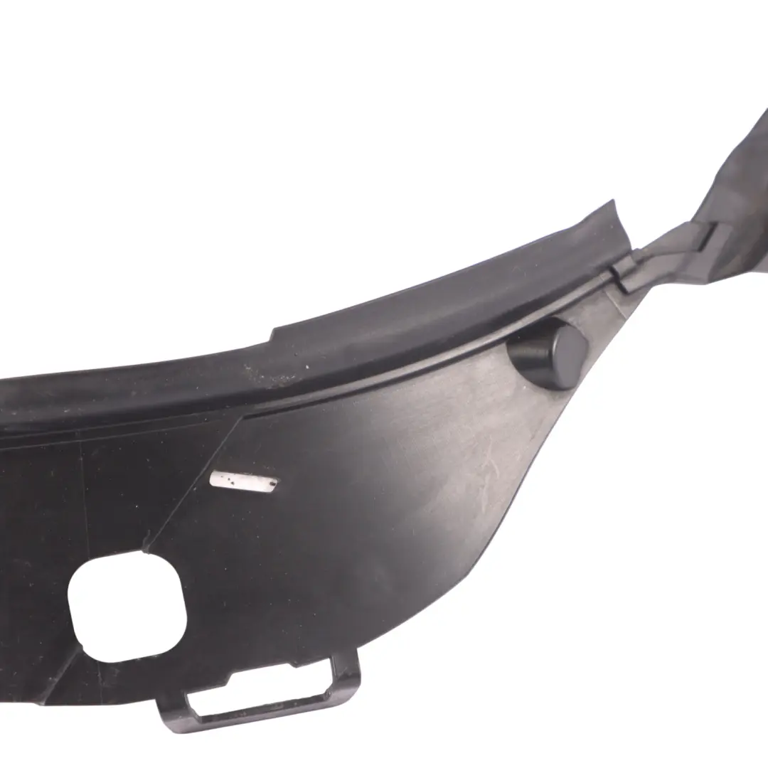 Protezione Faro Anteriore Guarnizione Sinistra per Mercedes W213 con numero di parte A2138260091 Mercedes W213 Protezione Faro Anteriore Guarnizione Sinistra - SKU A2138260091 - Numero di parte A2138260091