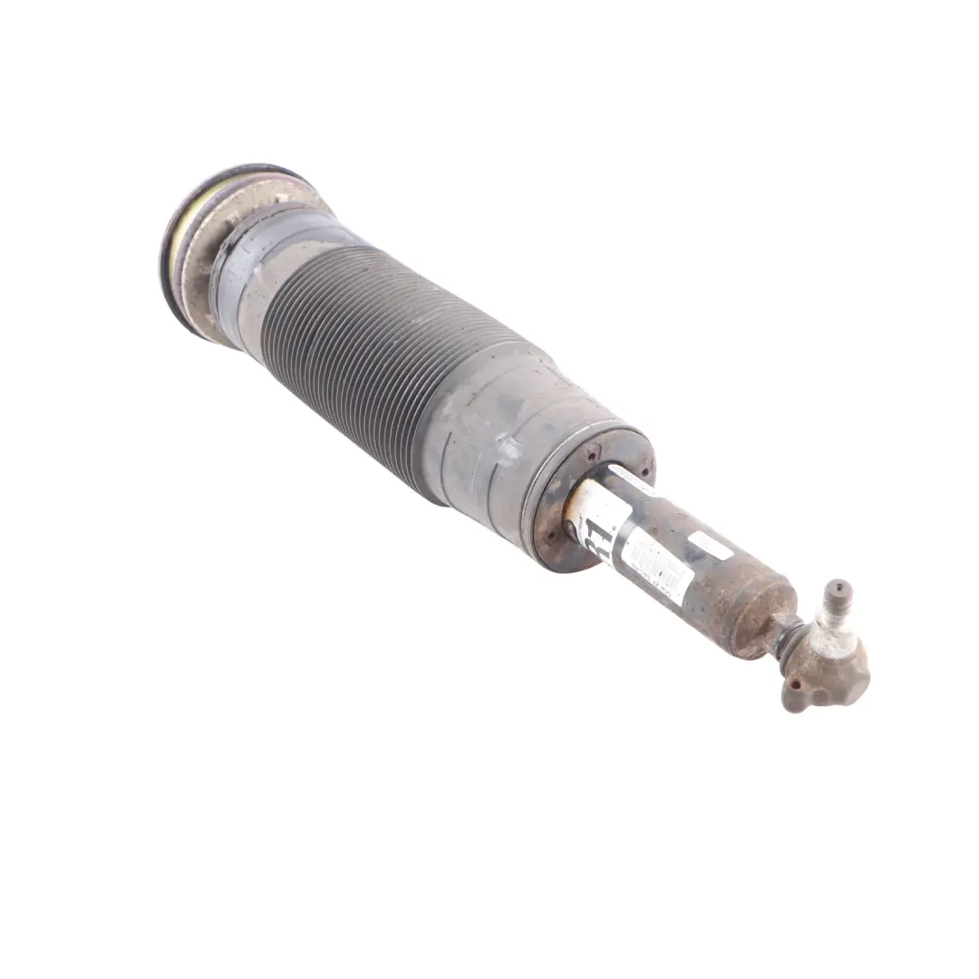 Amortyzator ABC Przód Przedni Prawy do Mercedes W221 AMG o numerze A2213208413 Mercedes W221 AMG Amortyzator ABC Przód Przedni Prawy - SKU A2213208413 - Numer Części A2213208413