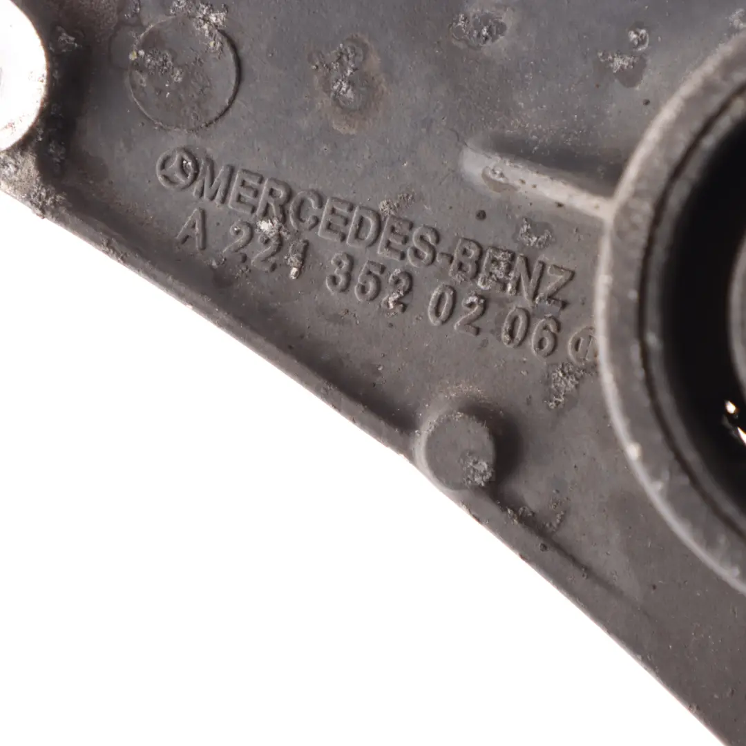 Mercedes W222 A217 Rear Differential Support Bracket Holder A2213520206 - SKU A2213503408 - Part number A2213503408