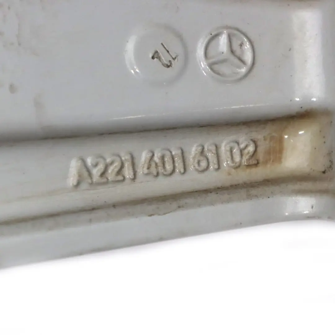 llanta trasera aleación plata 19 "9.5J ET:43 para Mercedes W221 AMG con número de pieza A2214016102 Mercedes W221 AMG llanta trasera aleación plata 19 "9.5J ET:43 - SKU A2214016102-1 - Número de pieza A2214016102
