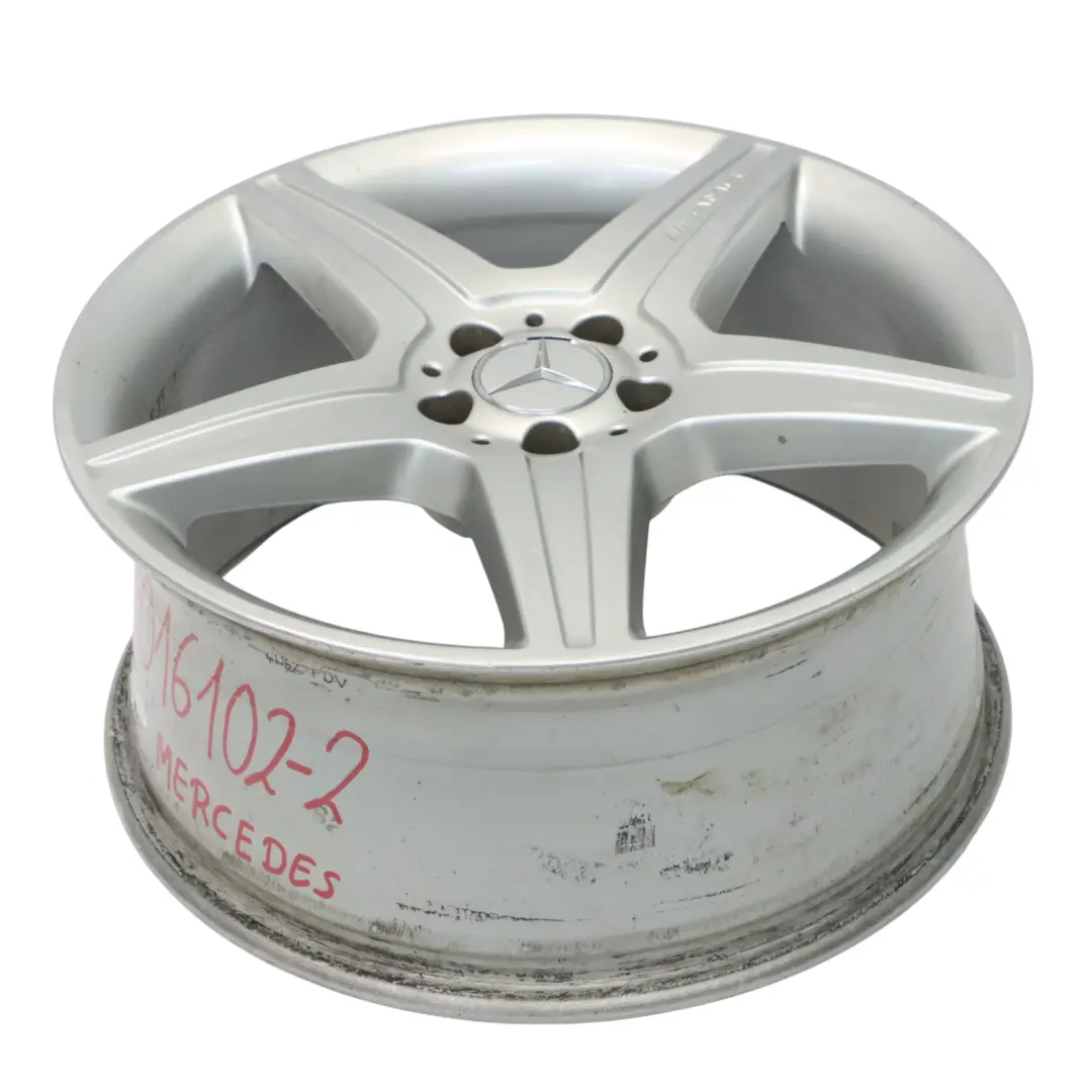 Vorne Silber Leicht Metall Felge 19" 8.5J ET43 A2214016002 für Mercedes W221 AMG mit Teilenummer A2214016102 Mercedes W221 AMG Vorne Silber Leicht Metall Felge 19" 8.5J ET43 A2214016002 - SKU A2214016002-1 - Teilenummer A2214016102