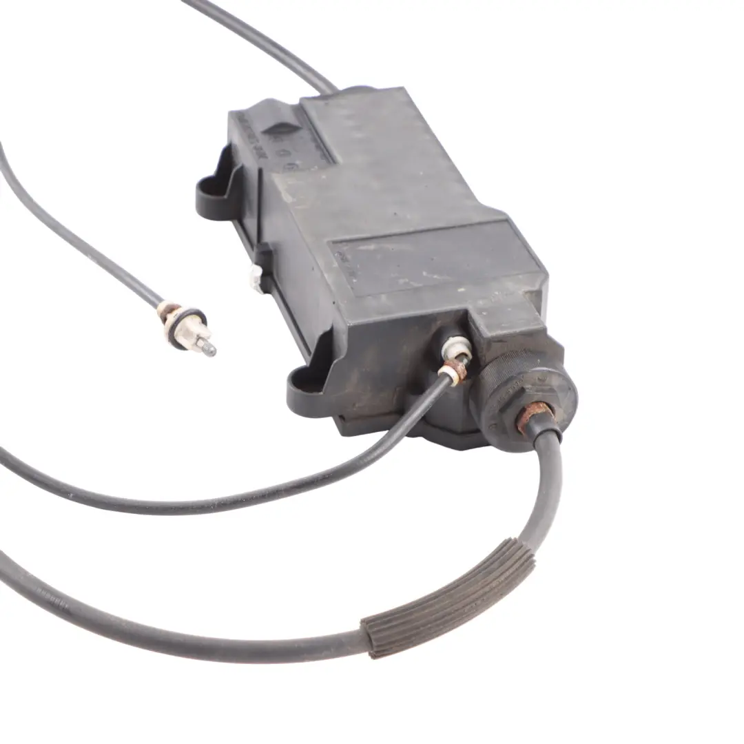 Parking EPB Hand Brake Actuator Module Control Unit to Mercedes W221 with Part number A2214302449 Mercedes W221 Parking EPB Hand Brake Actuator Module Control Unit - SKU A2214302449 - Part number A2214302449