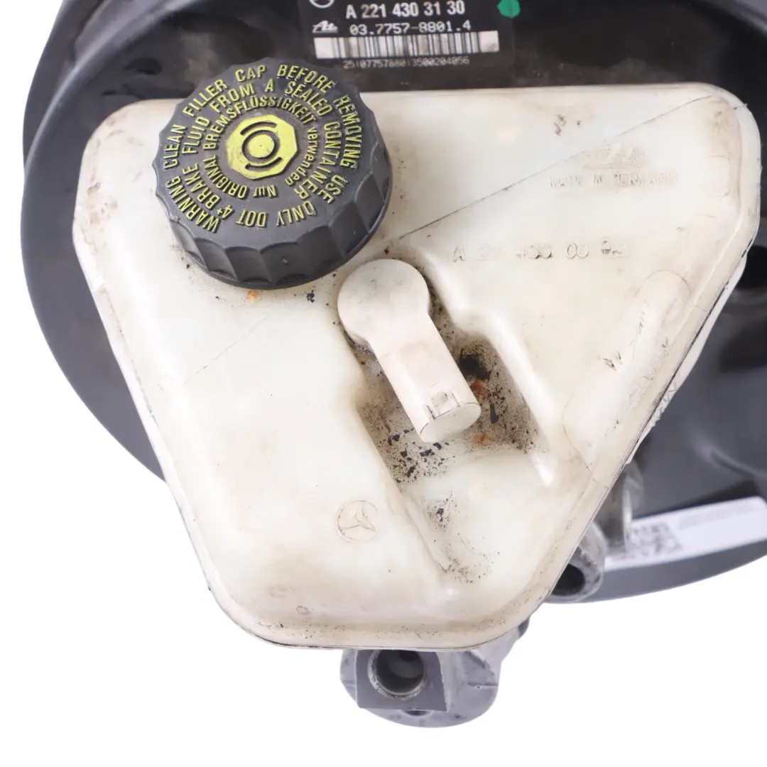 Servo de Freno Bomba Booster Cilindro Maestro Unidad para Mercedes W221 con número de pieza A2214303630 Mercedes W221 Servo de Freno Bomba Booster Cilindro Maestro Unidad - SKU A2214303630 - Número de pieza A2214303630