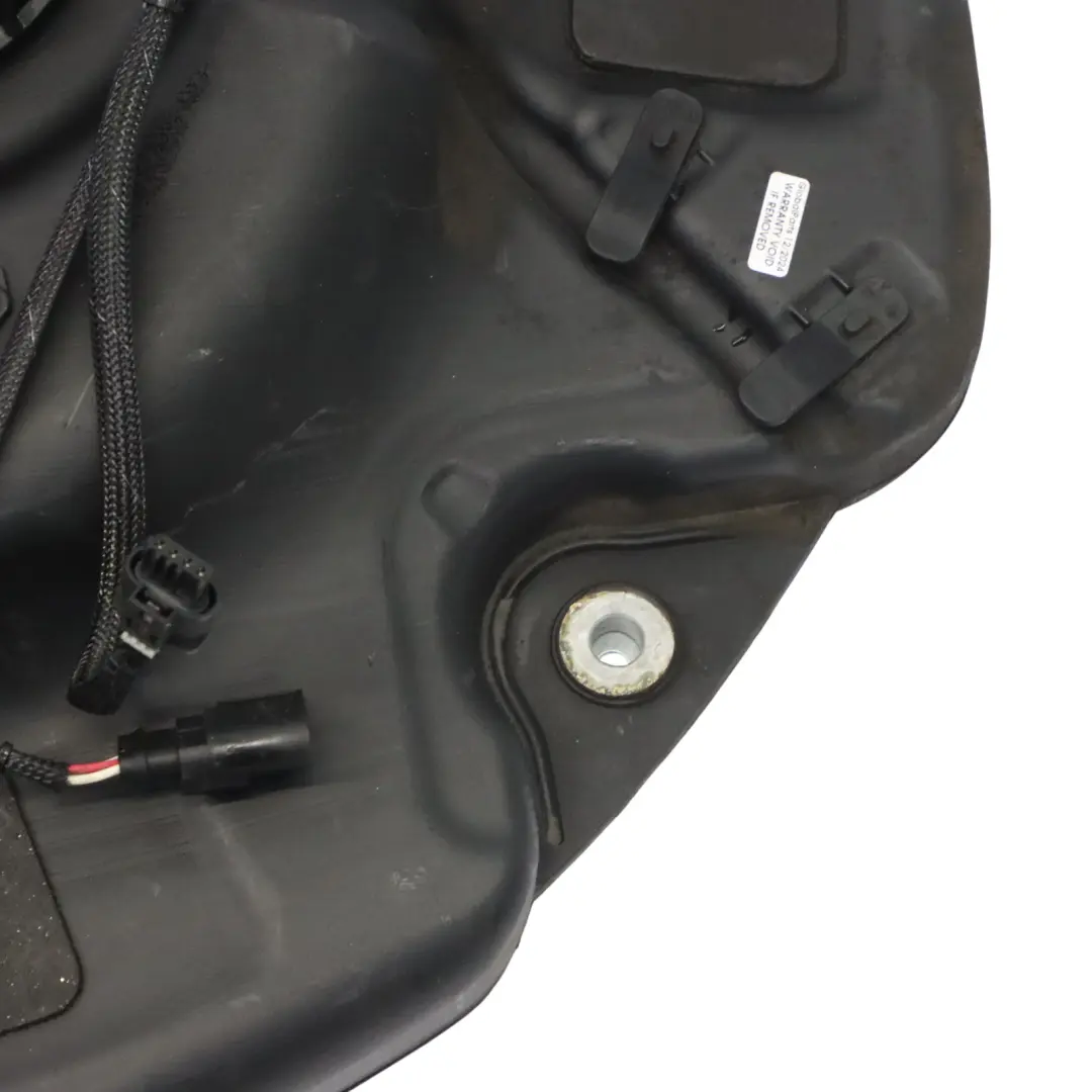 S350 BlueTec Diesel OM642 Ad Blue Additive Réservoir pour Mercedes W221 à propos du numéro de pièce A2214709701 Mercedes W221 S350 BlueTec Diesel OM642 Ad Blue Additive Réservoir - SKU A2214709701 - Numéro de pièce A2214709701