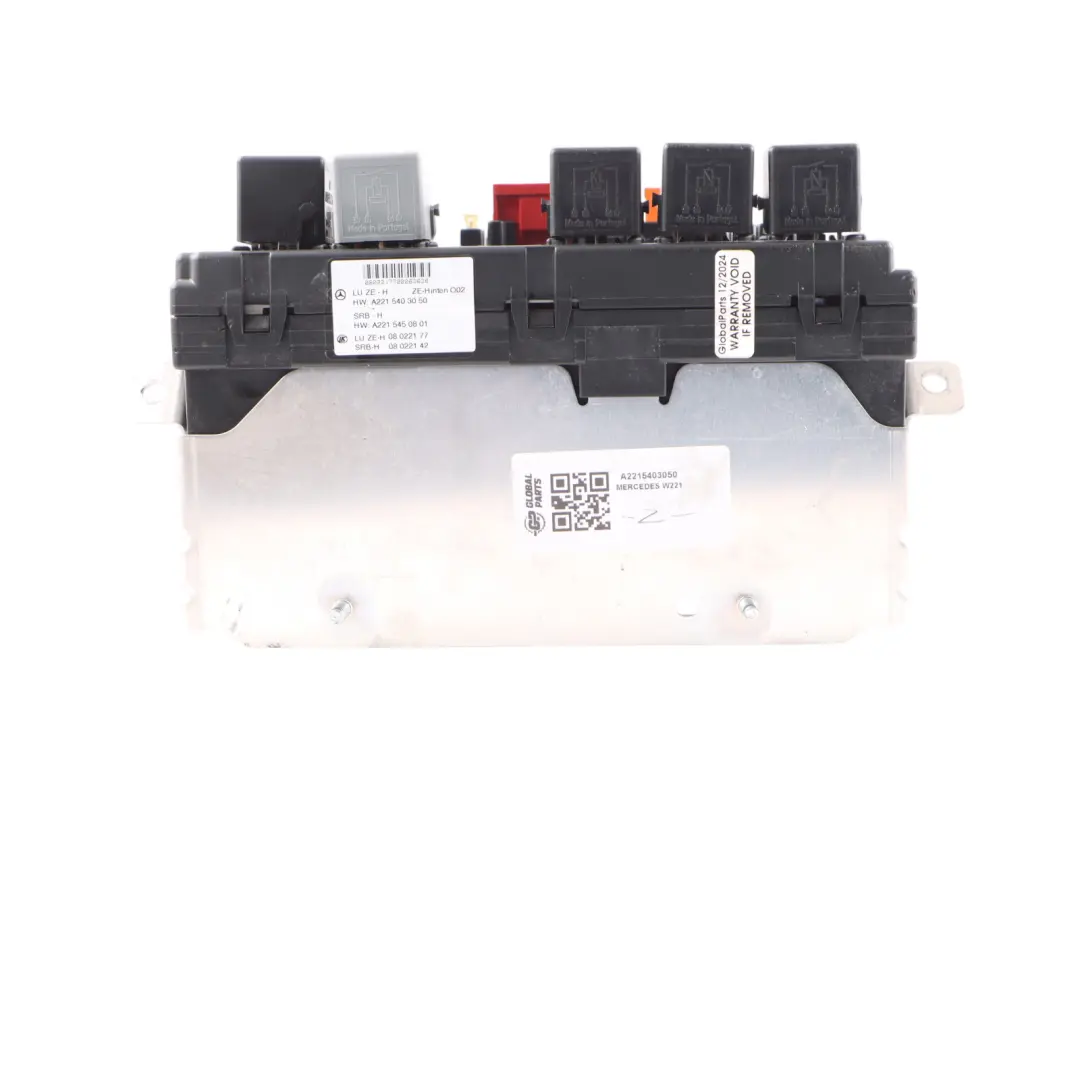 SAM Fuse Box Power Distribution Control Unit to Mercedes W221 Rear with Part number A2215403050 Mercedes W221 Rear SAM Fuse Box Power Distribution Control Unit - SKU A2215403050 - Part number A2215403050