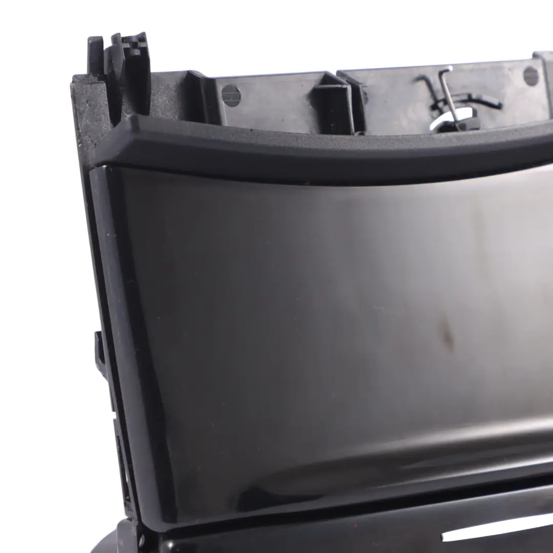 Mercedes W221 Cendrier de rangement Console centrale Prise 12V - SKU A2216800210 - Numéro de pièce A2216800210