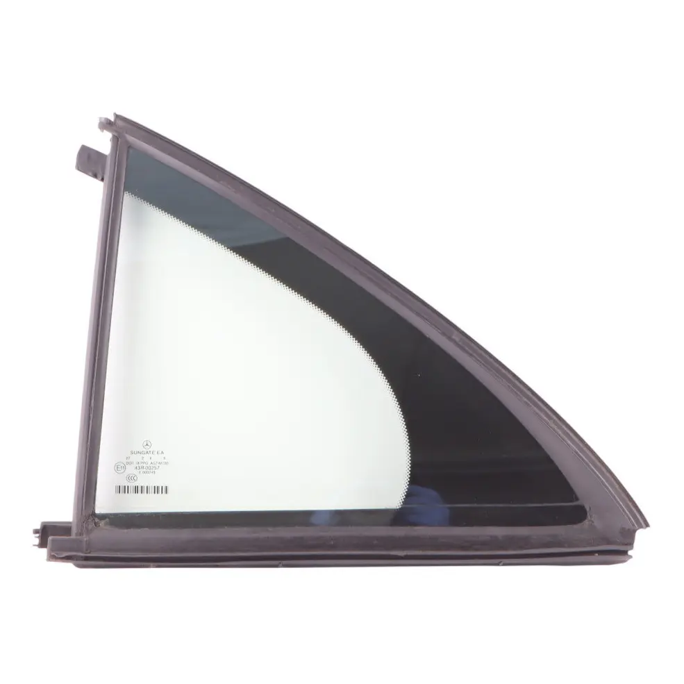 Panel Cristal Ventana Trasera Triangular Izquierda para Mercedes W221 con número de pieza A2217300720 Mercedes W221 Panel Cristal Ventana Trasera Triangular Izquierda - SKU A2217300720 - Número de pieza A2217300720