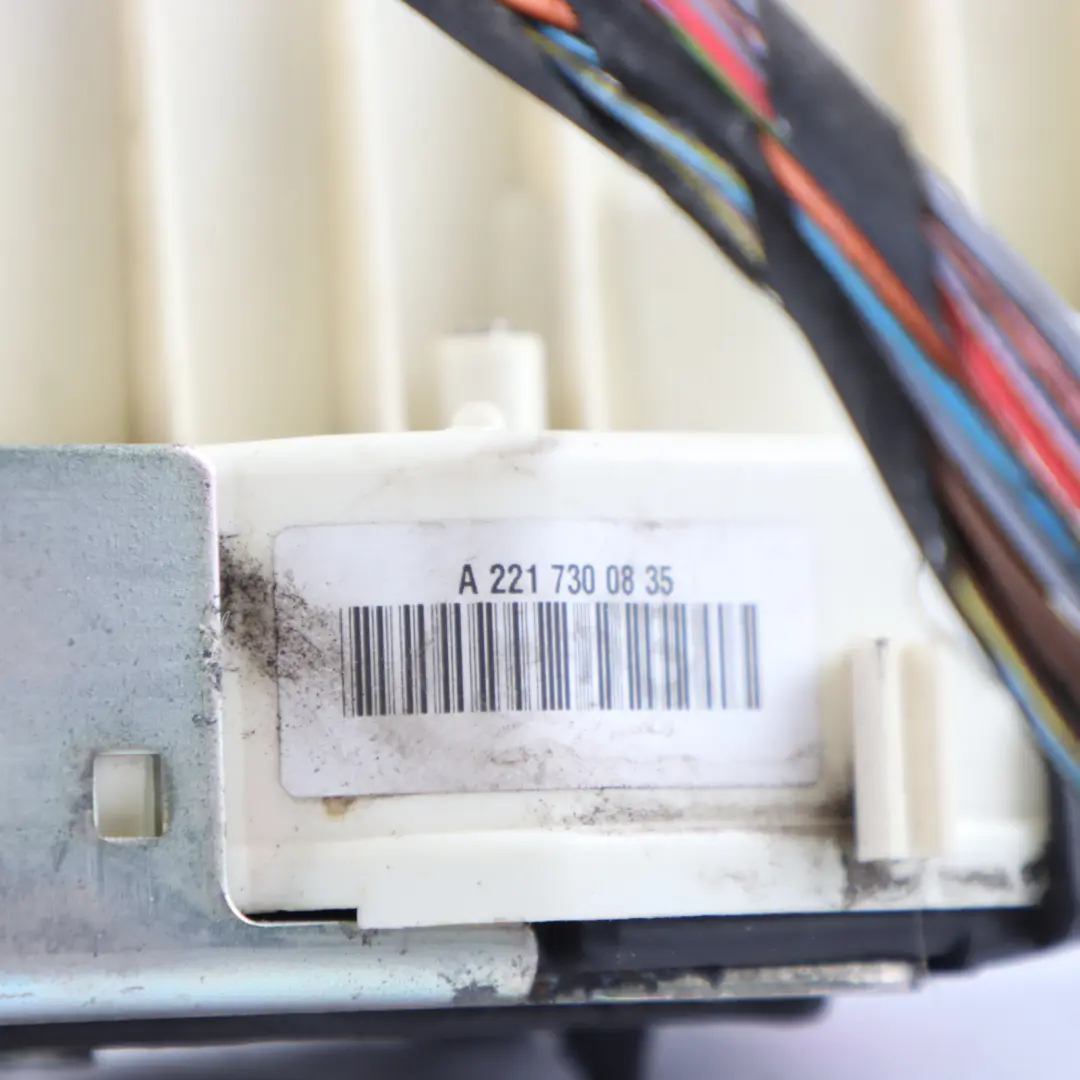 Mercedes W221 Door Lock Rear Right O/S Actuator Catch Keyless - SKU A2217300835 - Part number A2217300835