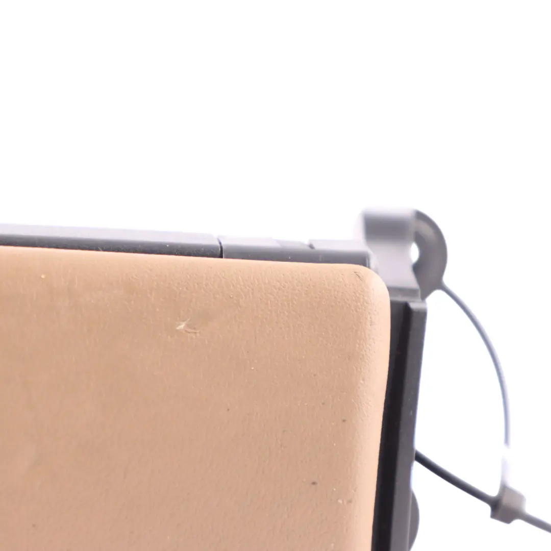 Cendrier Arrière Gauche Porte Cartes En Cuir Beige pour Mercedes W221 à propos du numéro de pièce A2218100530 Mercedes W221 Cendrier Arrière Gauche Porte Cartes En Cuir Beige - SKU A2218100530-1 - Numéro de pièce A2218100530