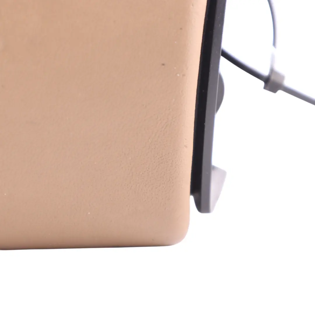 Posacenere Sinistro Porta Scheda Copertura Pelle Beige per Mercedes W221 con numero di parte A2218100530 Mercedes W221 Posacenere Sinistro Porta Scheda Copertura Pelle Beige - SKU A2218100530-1 - Numero di parte A2218100530