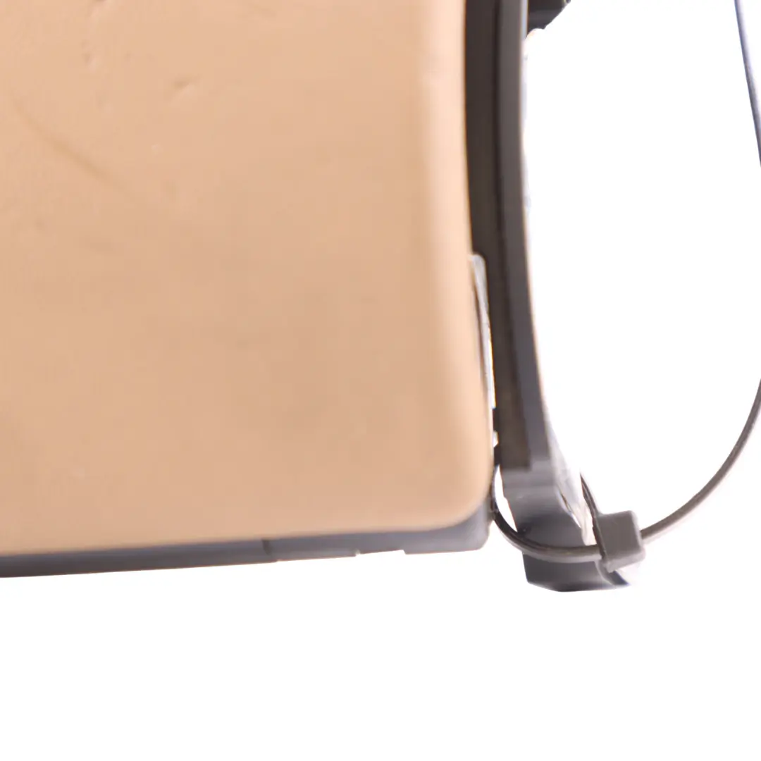 Posacenere Posteriore Destro Porta Scheda Pelle Beige per Mercedes W221 con numero di parte A2218100630 Mercedes W221 Posacenere Posteriore Destro Porta Scheda Pelle Beige - SKU A2218100630-1 - Numero di parte A2218100630