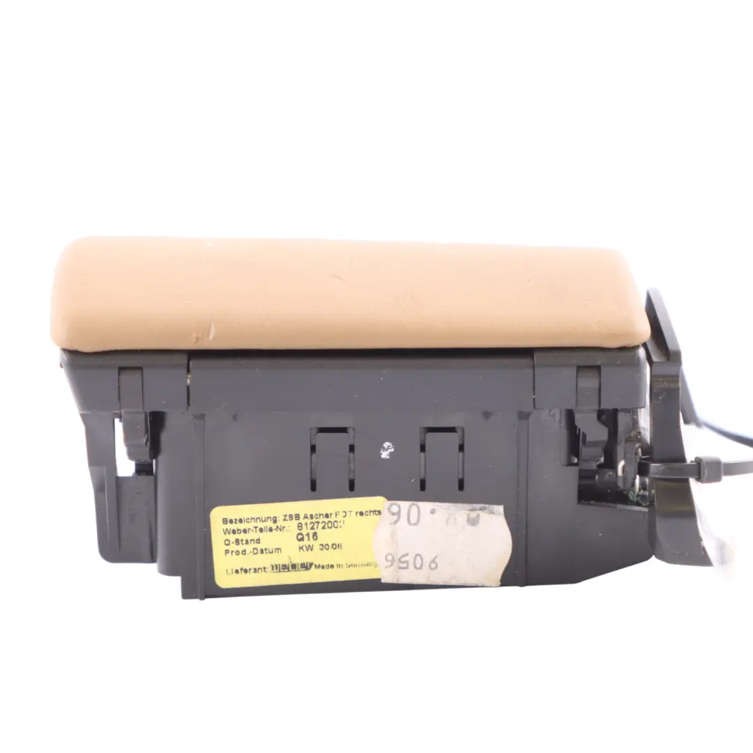 Posacenere Posteriore Destro Porta Scheda Pelle Beige per Mercedes W221 con numero di parte A2218100630 Mercedes W221 Posacenere Posteriore Destro Porta Scheda Pelle Beige - SKU A2218100630-1 - Numero di parte A2218100630