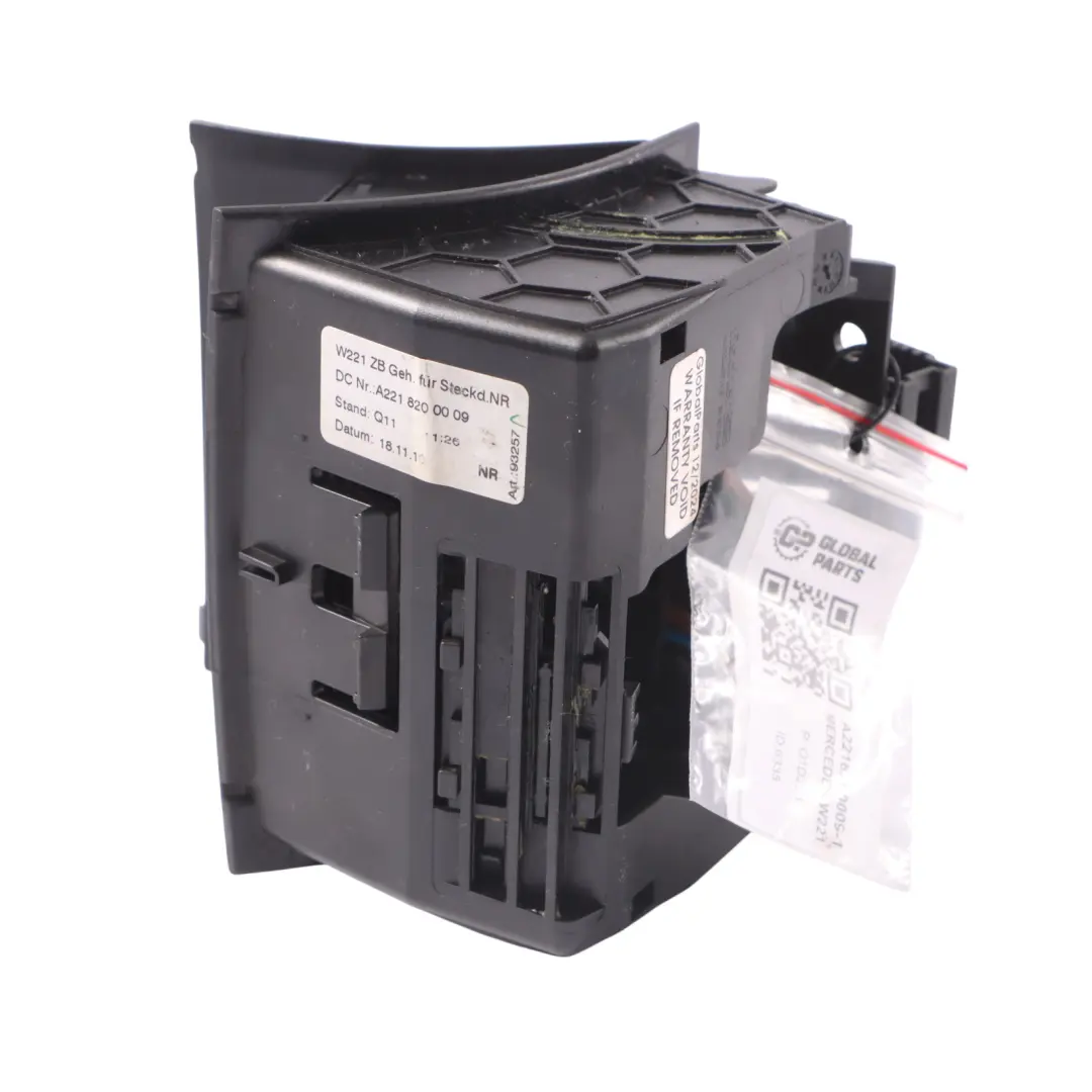 Mercedes W221 Console centrale Presa accendisigari posteriore Nero - SKU A2218200009-1 - Numero di parte A2218200009