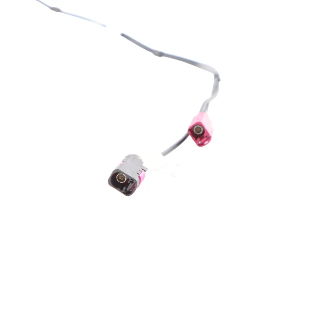 Antenna Sul Tetto Shark Fin Obsidian Black - 197 per Mercedes W221 con numero di parte A2218203175 Mercedes W221 Antenna Sul Tetto Shark Fin Obsidian Black - 197 - SKU A2218203175-OB - Numero di parte A2218203175