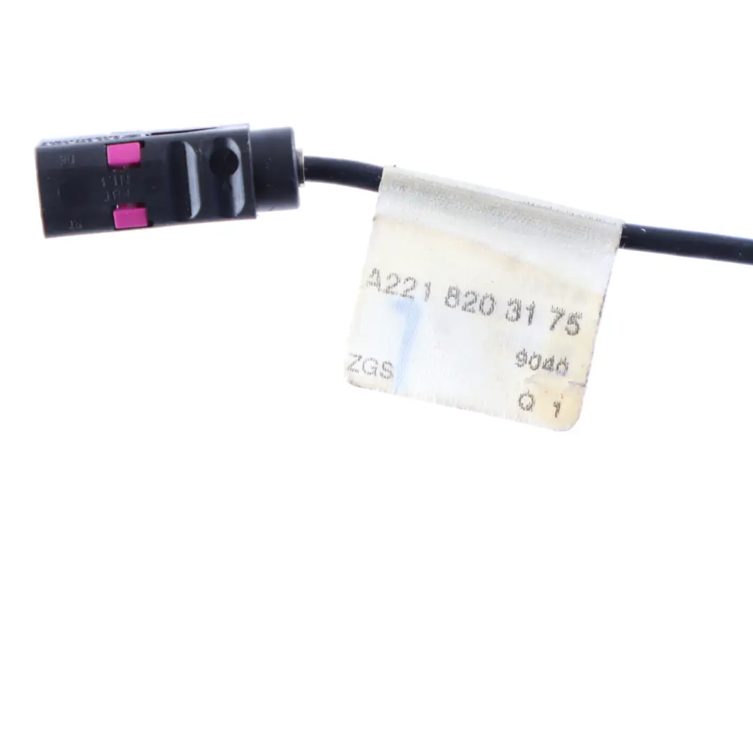 Mercedes W221 Antena Dachowa Shark Fin Obsidian Black - 197 - SKU A2218203175-OB - Numer Części A2218203175