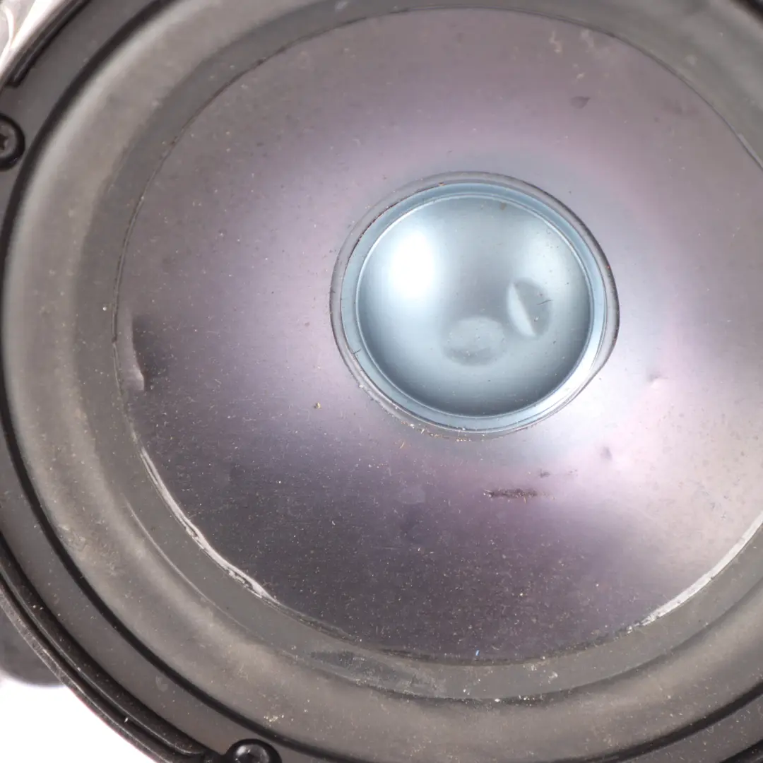 Haut parleur de porte arrière droit pour Mercedes W221 à propos du numéro de pièce A2218203702 Mercedes W221 Haut parleur de porte arrière droit - SKU A2218203702 - Numéro de pièce A2218203702