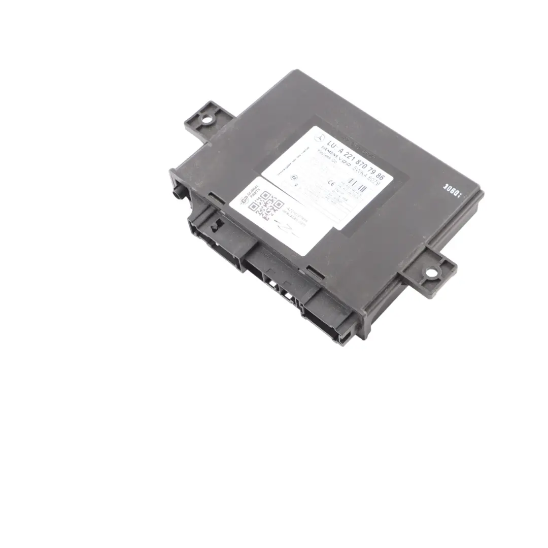 Keyless Go Entry Control Module Unit ECU to Mercedes W221 with Part number A2218707986 Mercedes W221 Keyless Go Entry Control Module Unit ECU - SKU A2218707986 - Part number A2218707986
