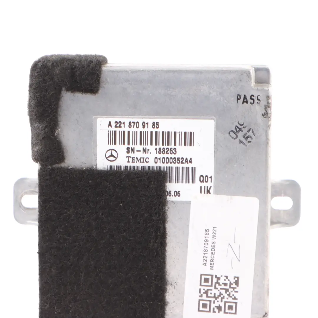 Voice Control Module Language System English to Mercedes W221 with Part number A2218709185 Mercedes W221 Voice Control Module Language System English - SKU A2218709185 - Part number A2218709185