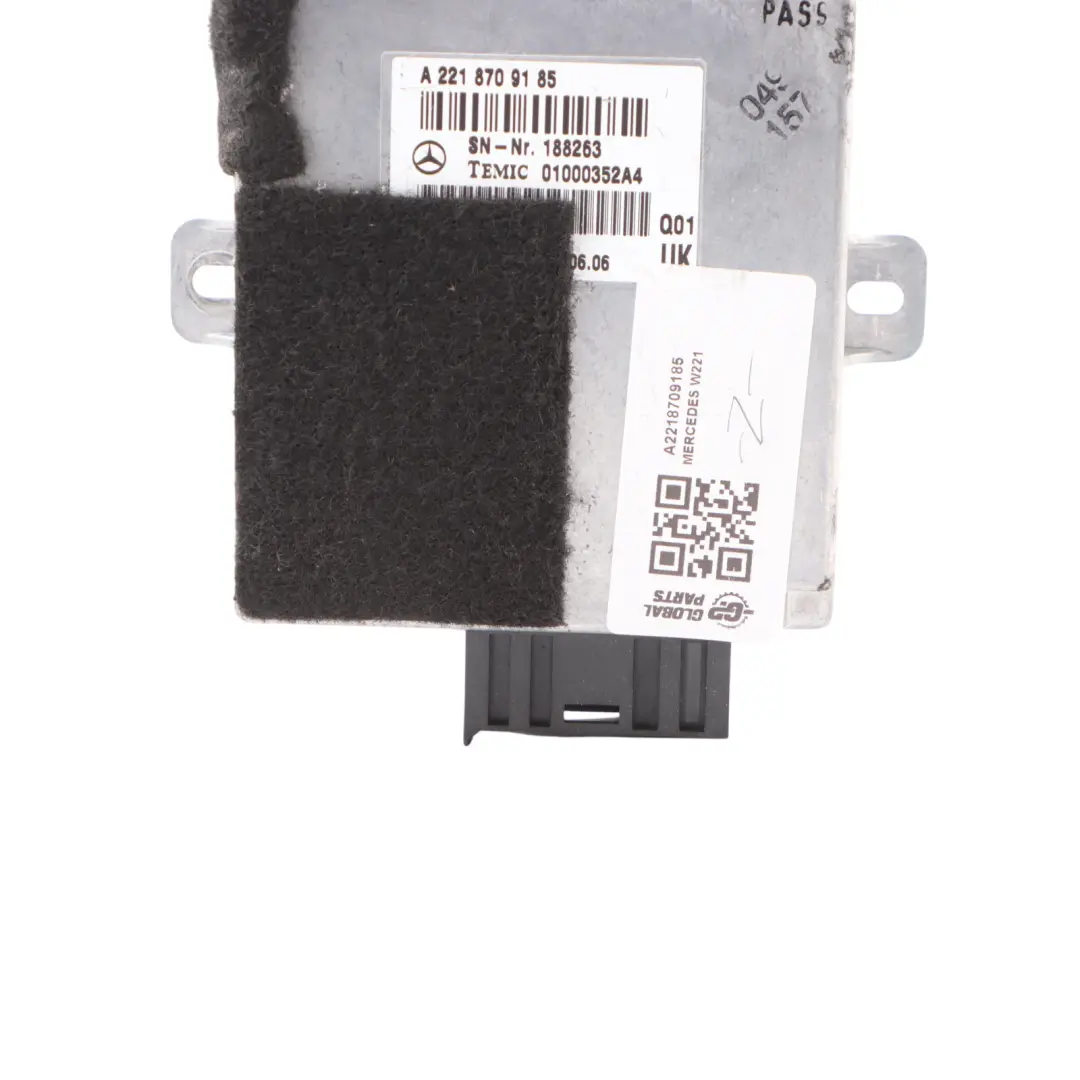 Voice Control Module Language System English to Mercedes W221 with Part number A2218709185 Mercedes W221 Voice Control Module Language System English - SKU A2218709185 - Part number A2218709185
