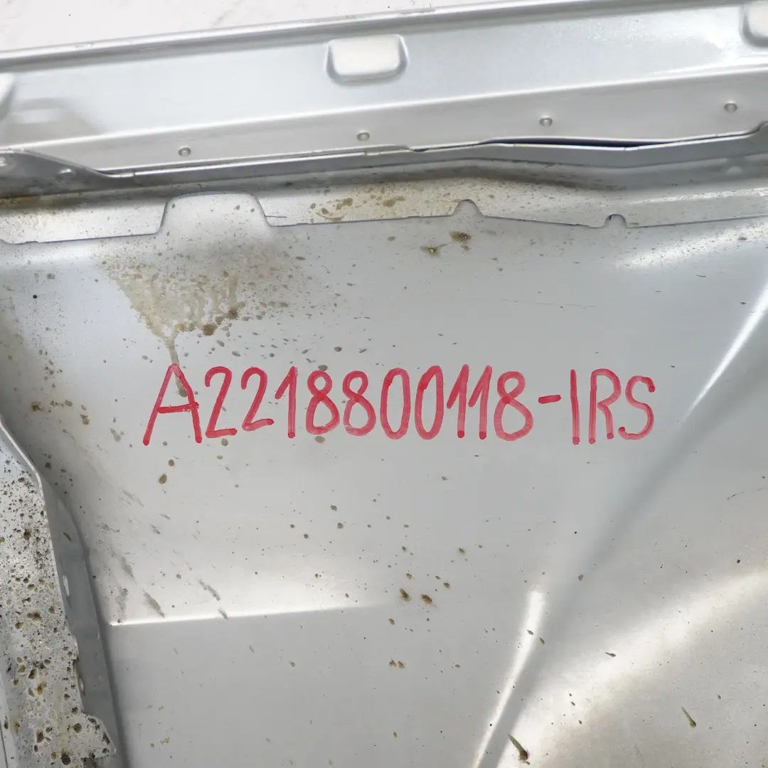 Seitenverkleidung vorne links Flügel Kotflügel Iridium Silber 775 für Mercedes W221 mit Teilenummer A2218800118 Mercedes W221 Seitenverkleidung vorne links Flügel Kotflügel Iridium Silber 775 - SKU A2218800118-IRS - Teilenummer A2218800118