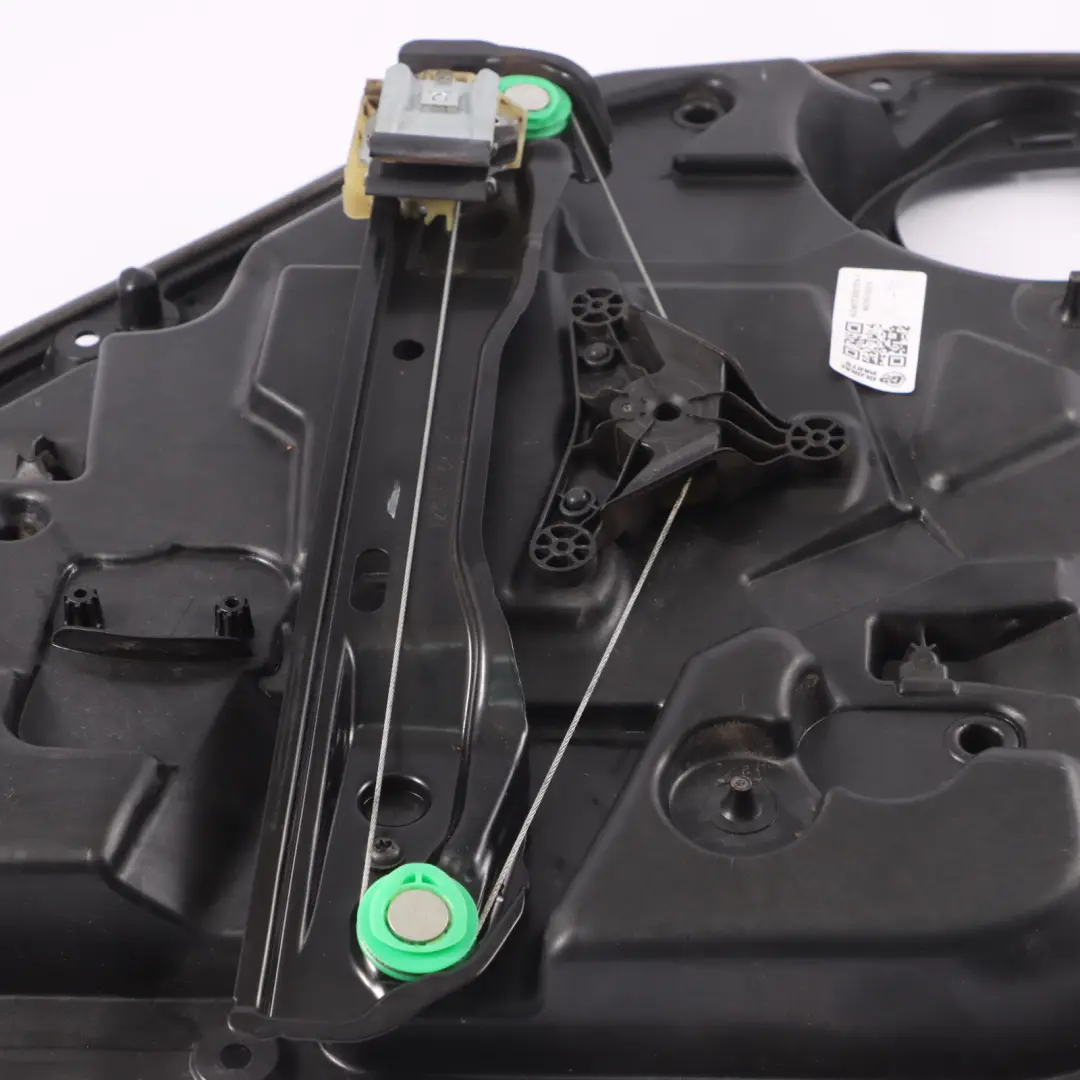 Support Porte Arrière Gauche Lève Vitre Electrique Régulateur pour Mercedes W246 à propos du numéro de pièce A2467300179 Mercedes W246 Support Porte Arrière Gauche Lève Vitre Electrique Régulateur - SKU A2467300179-1 - Numéro de pièce A2467300179