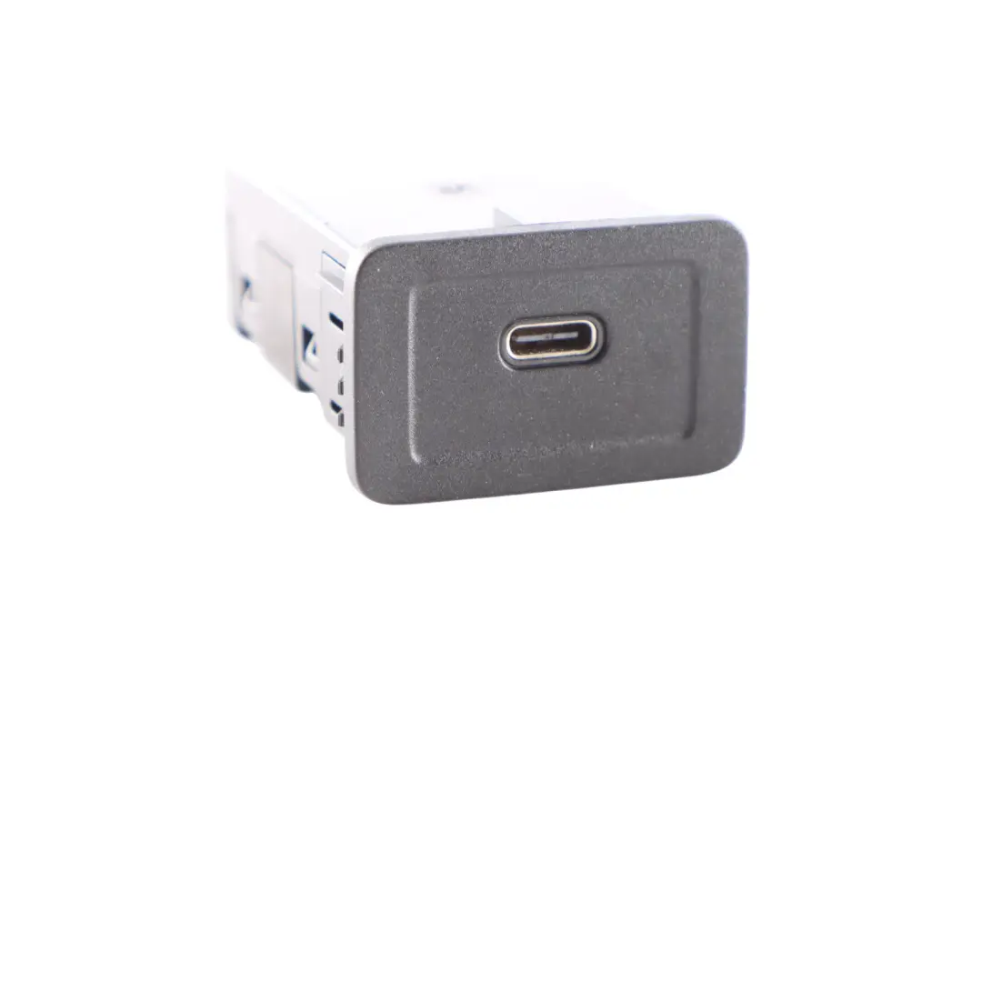 Puerto Datos Carga Trasera Tipo USB-C para Mercedes W177 C118 W247 con número de pieza A2478208602 Mercedes W177 C118 W247 Puerto Datos Carga Trasera Tipo USB-C - SKU A2478208602 - Número de pieza A2478208602