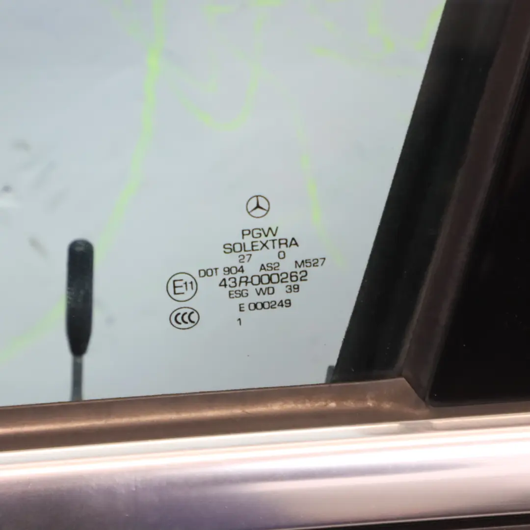 Porta anteriore sinistra Obsidian Black Metallic - 197 per Mercedes W251 con numero di parte A2517200905 Mercedes W251 Porta anteriore sinistra Obsidian Black Metallic - 197 - SKU A2517200905-OB - Numero di parte A2517200905