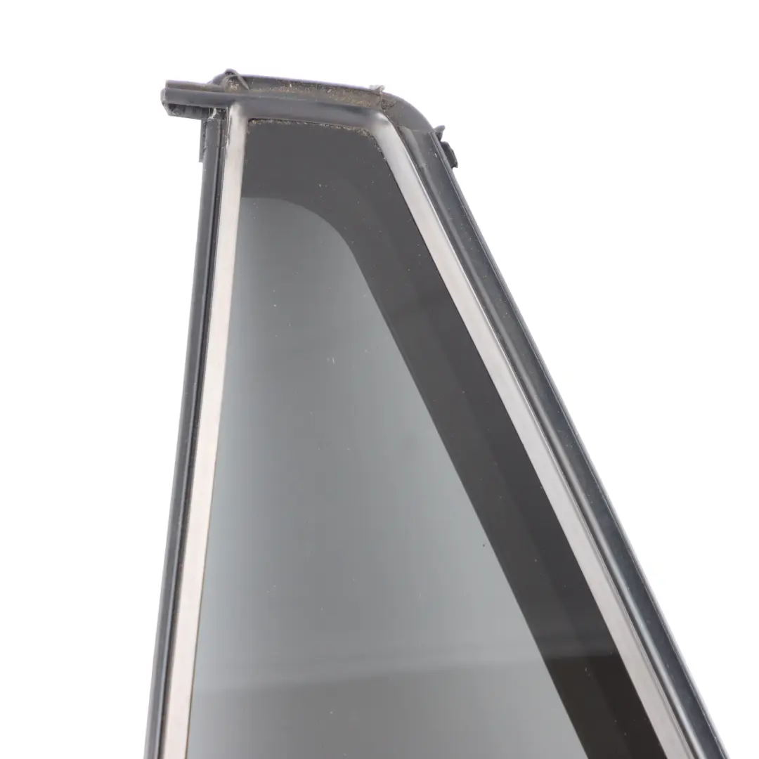 Cristal Ventana Triángulo Puerta Trasera Izquierda para Mercedes W251 con número de pieza A2517300355 Mercedes W251 Cristal Ventana Triángulo Puerta Trasera Izquierda - SKU A2517300355 - Número de pieza A2517300355