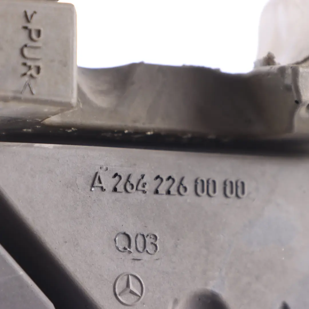 M264 Coperchio Isolamento Rumore Motore Benzina per Mercedes W205 C238 con numero di parte A2642260000 Mercedes W205 C238 M264 Coperchio Isolamento Rumore Motore Benzina - SKU A2642260000 - Numero di parte A2642260000