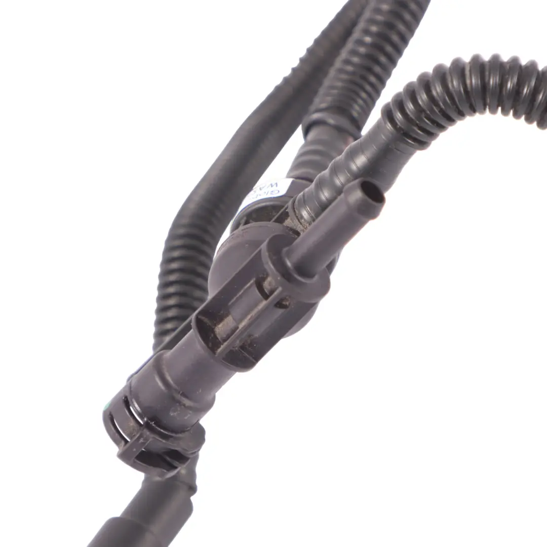 Essence OM282 Ligne de purge Soupape de purge moteur pour Mercedes W177 à propos du numéro de pièce A2820184900 Mercedes W177 Essence OM282 Ligne de purge Soupape de purge moteur - SKU A2820184900-1 - Numéro de pièce A2820184900