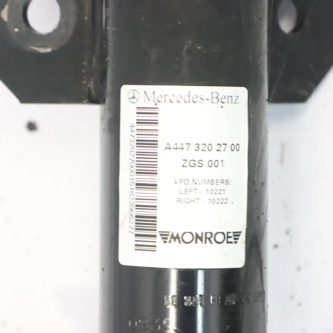Mercedes W447 Jambes de suspension avant gauche Etrier de disque de frein Moyeu - SKU A4473205538-1 - Numéro de pièce A4473205538