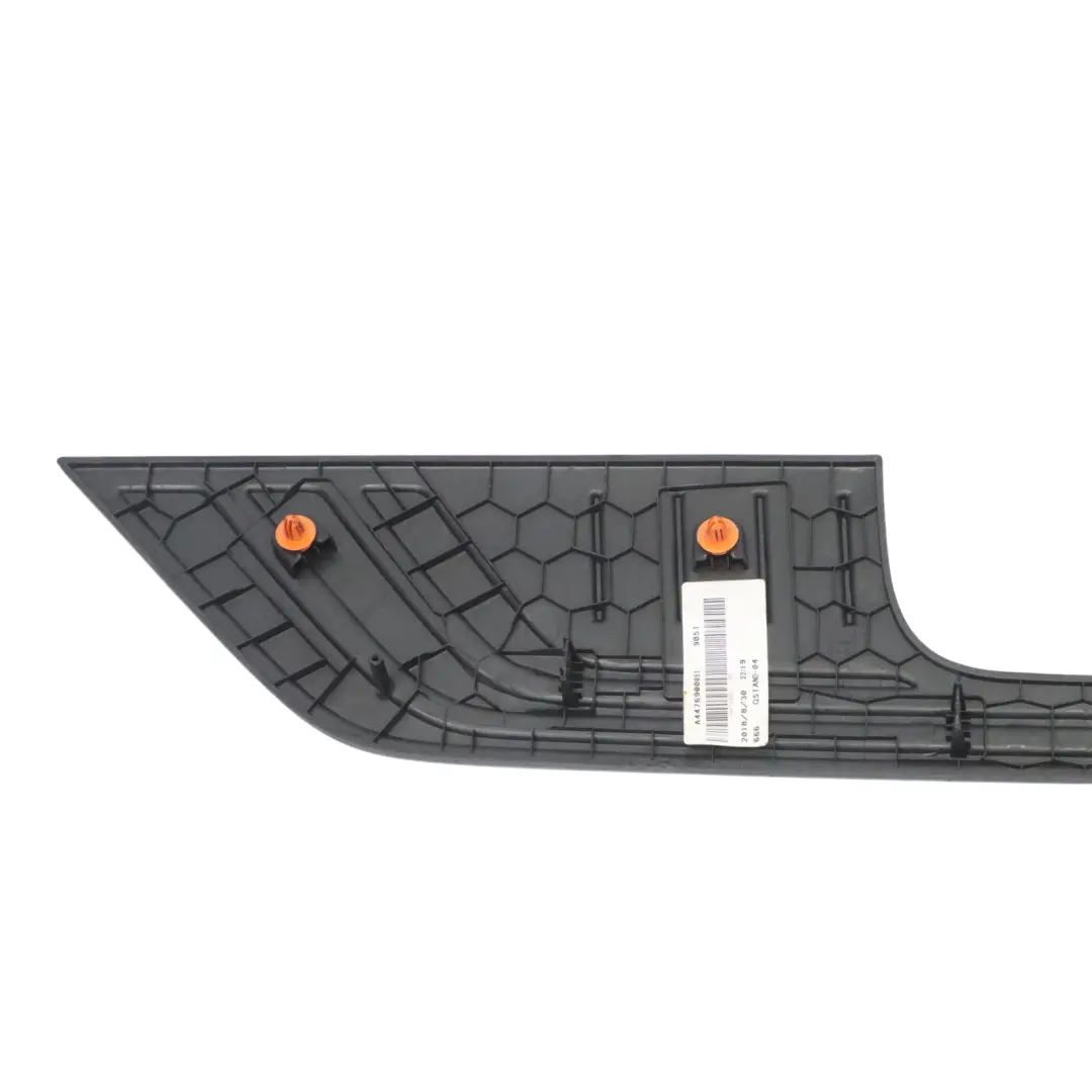 Piano posteriore inferiore Portellone Boot Sill Cover per Mercedes W447 con numero di parte A4476900051 Mercedes W447 Piano posteriore inferiore Portellone Boot Sill Cover - SKU A4476900051 - Numero di parte A4476900051