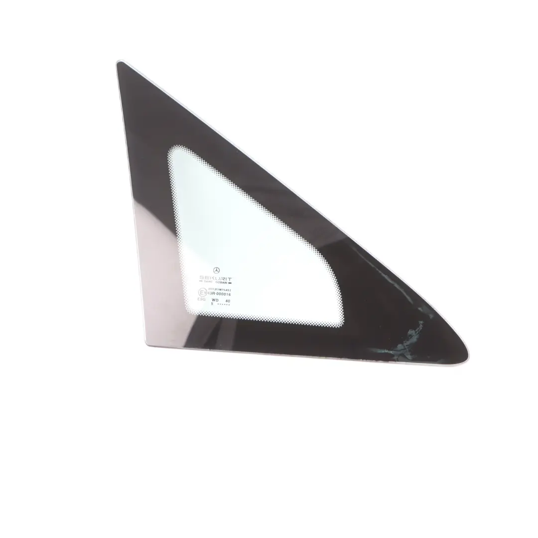 Triangolo vetro anteriore destro AS2 per Mercedes W639 con numero di parte A6396737005 Mercedes W639 Triangolo vetro anteriore destro AS2 - SKU A6396737005 - Numero di parte A6396737005