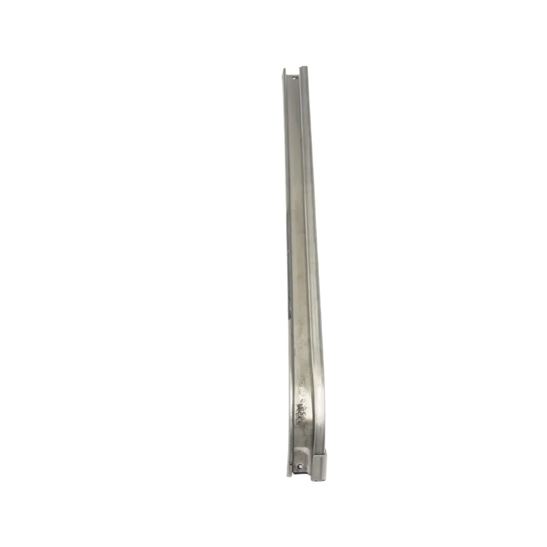 Mercedes W639 Guida porta scorrevole Montaggio guida centrale destra - SKU A6397660500 - Numero di parte A6397660500