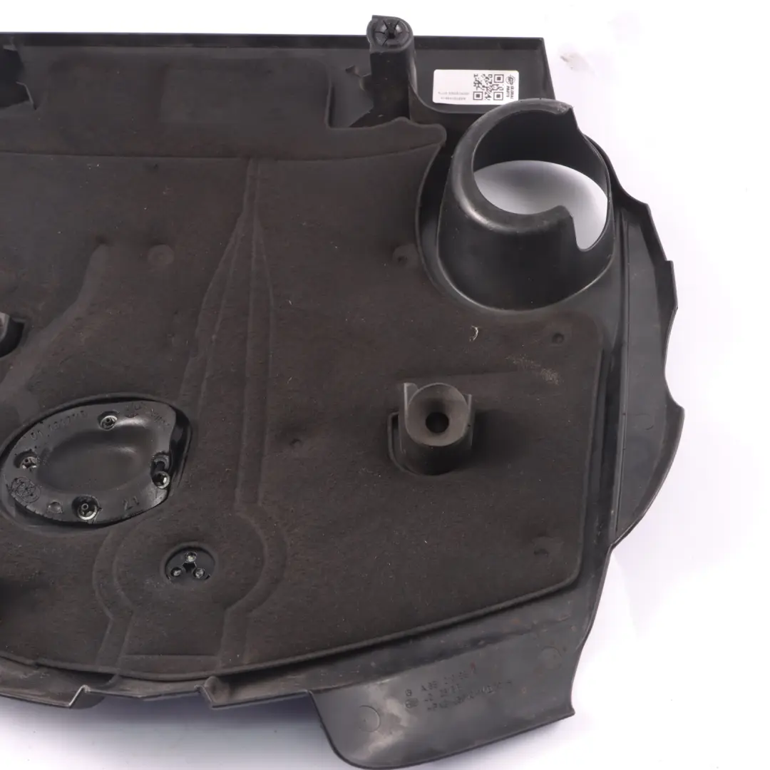 OM651 Couvercle garniture supérieure moteur diesel pour Mercedes W176 à propos du numéro de pièce A6510109815 Mercedes W176 OM651 Couvercle garniture supérieure moteur diesel - SKU A6510109815 - Numéro de pièce A6510109815