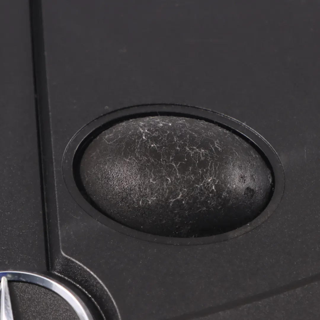 OM651 Diesel Engine Top Trim Cover Lid to Mercedes W176 with Part number A6510109815 Mercedes W176 OM651 Diesel Engine Top Trim Cover Lid - SKU A6510109815 - Part number A6510109815