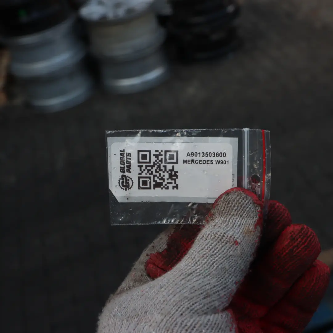 W901 Differenziale posteriore 38:11 3.454 A9013503900 GARANZIA per Mercedes Sprinter con numero di parte A9013503600 Mercedes Sprinter W901 Differenziale posteriore 38:11 3.454 A9013503900 GARANZIA - SKU A9013503600 - Numero di parte A9013503600