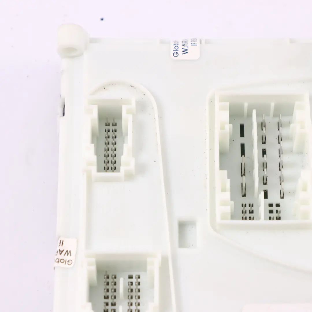 W907 W910 Body Control Module BCM V2 ECU to Mercedes Sprinter with Part number A9079000305 Mercedes Sprinter W907 W910 Body Control Module BCM V2 ECU - SKU A9079000305 - Part number A9079000305