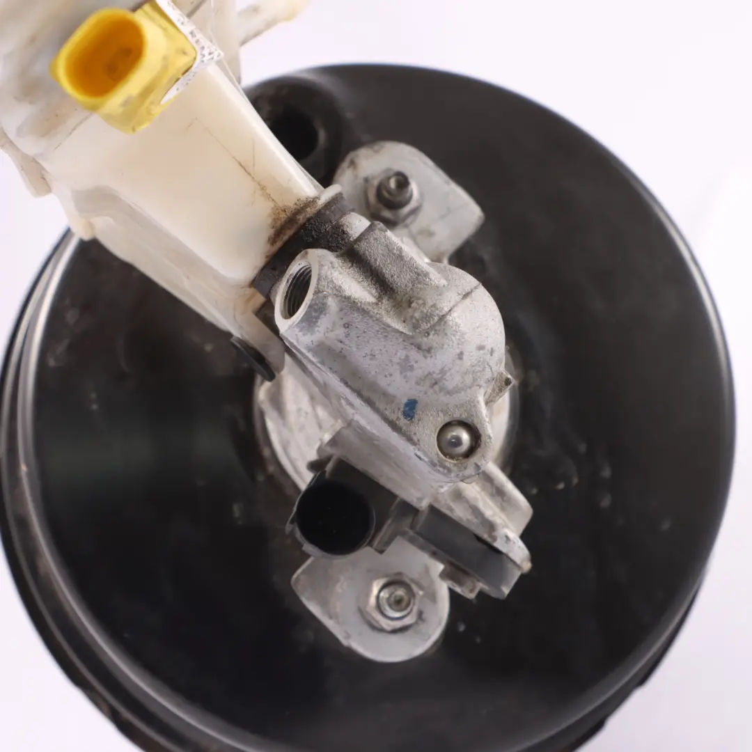 Brake Servo Booster Master Cylinder Unit to Audi A3 8V 1.6 TDI Diesel with Part number 5Q2614106D Audi A3 8V 1.6 TDI Diesel Brake Servo Booster Master Cylinder Unit - SKU RHD-5Q2614106D - Part number 5Q2614106D