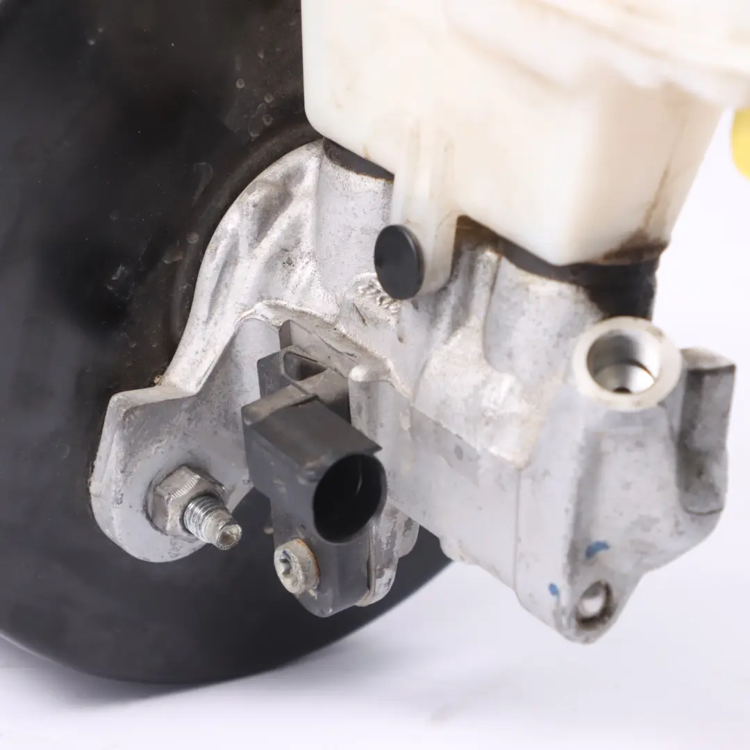 Brake Servo Booster Master Cylinder Unit to Audi A3 8V 1.6 TDI Diesel with Part number 5Q2614106D Audi A3 8V 1.6 TDI Diesel Brake Servo Booster Master Cylinder Unit - SKU RHD-5Q2614106D - Part number 5Q2614106D