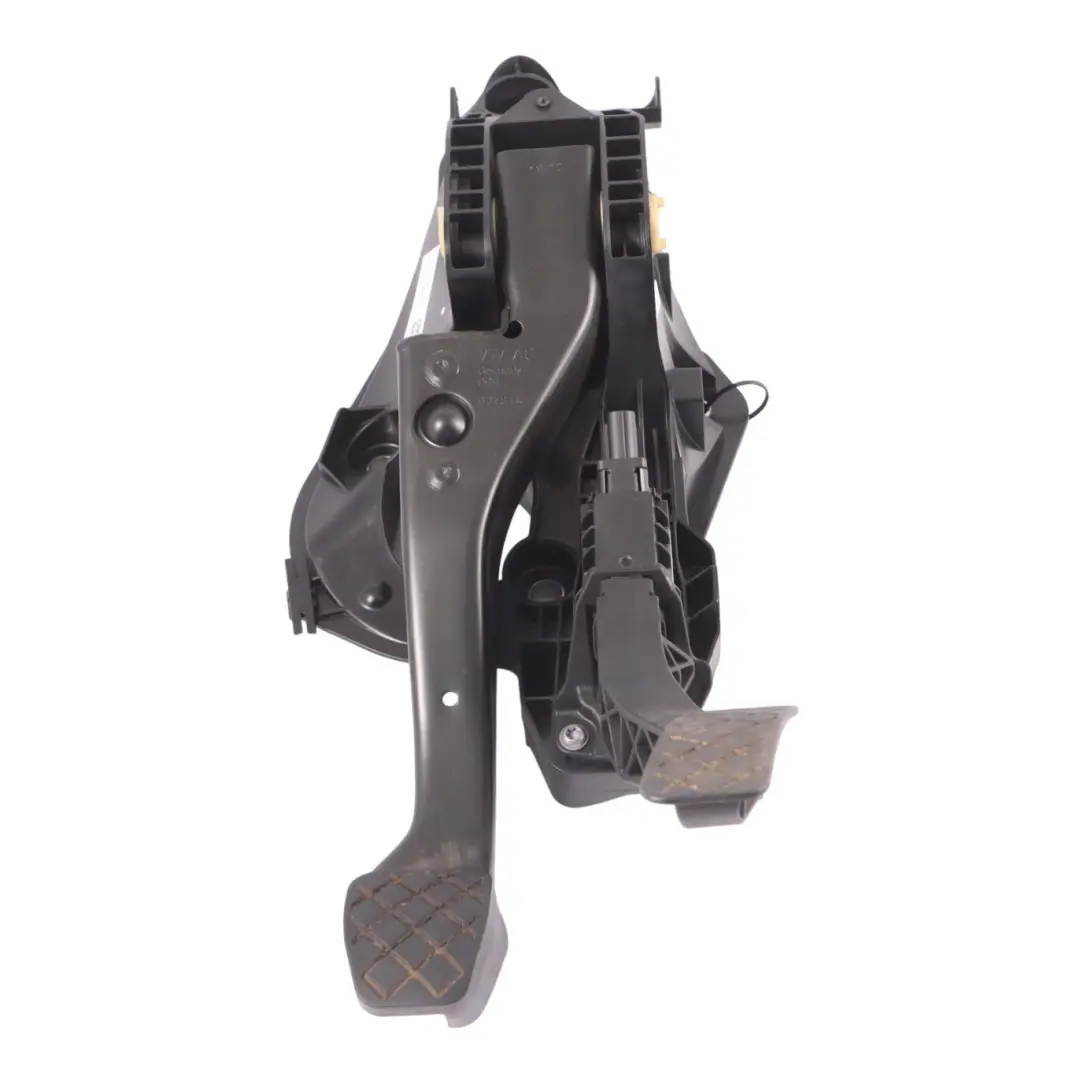 Brake Pedal Assembly Manual Gearbox Transmission to Audi A3 8V with Part number 5Q2721058BN Audi A3 8V Brake Pedal Assembly Manual Gearbox Transmission - SKU RHD-5Q2721058BN - Part number 5Q2721058BN