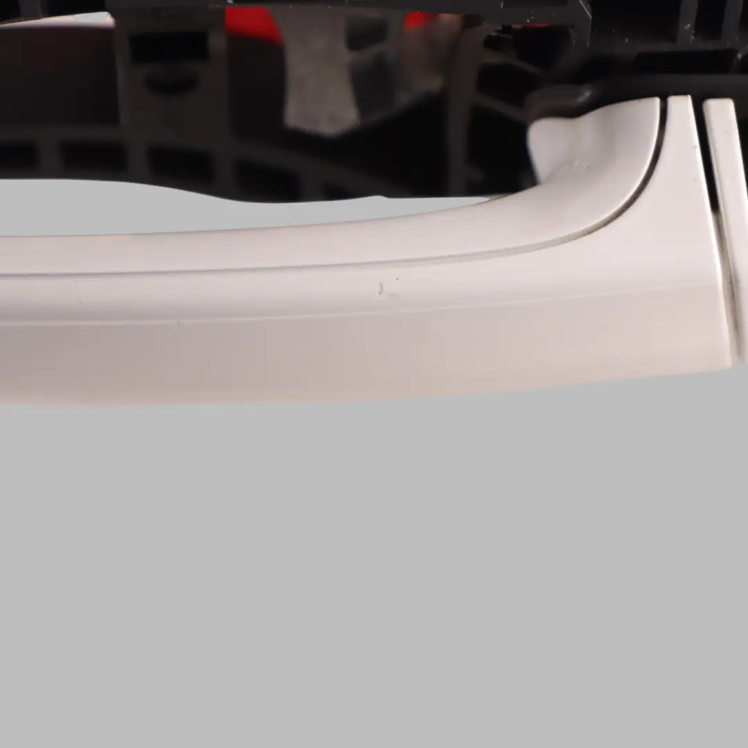 Door Handle BMW F30 F31 1 Front Right Outside Grab Alpinweiss Alpine White 300 to with Part number 7259830 Door Handle BMW F30 F31 1 Front Right Outside Grab Alpinweiss Alpine White 300 - SKU rhd-7259830-AW1 - Part number 7259830