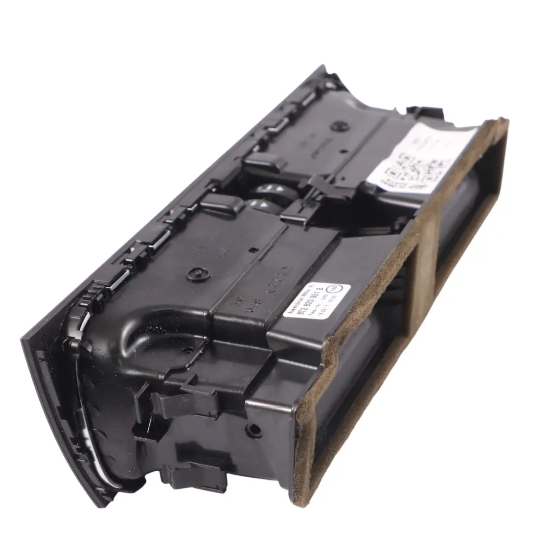 Middle Dashboard Centre Air Vent Grille to Audi A5 8T with Part number 8T2820951B Audi A5 8T Middle Dashboard Centre Air Vent Grille - SKU RHD-8T2820951B - Part number 8T2820951B