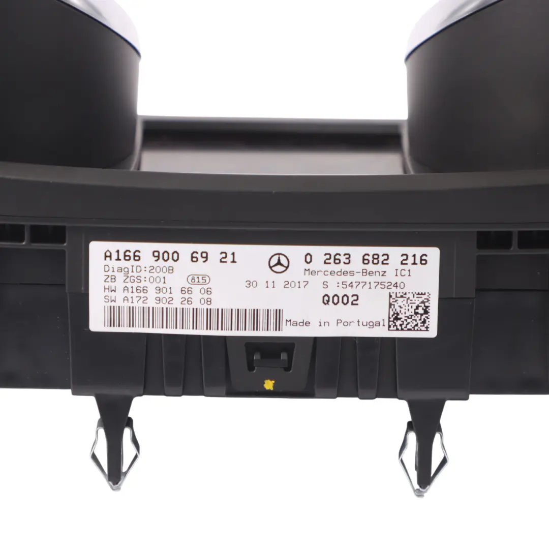 Instrument Cluster Speedometer Automatic to Mercedes GLE W166 Diesel with Part number A1669006921 Mercedes GLE W166 Diesel Instrument Cluster Speedometer Automatic - SKU RHD-A1669006921 - Part number A1669006921