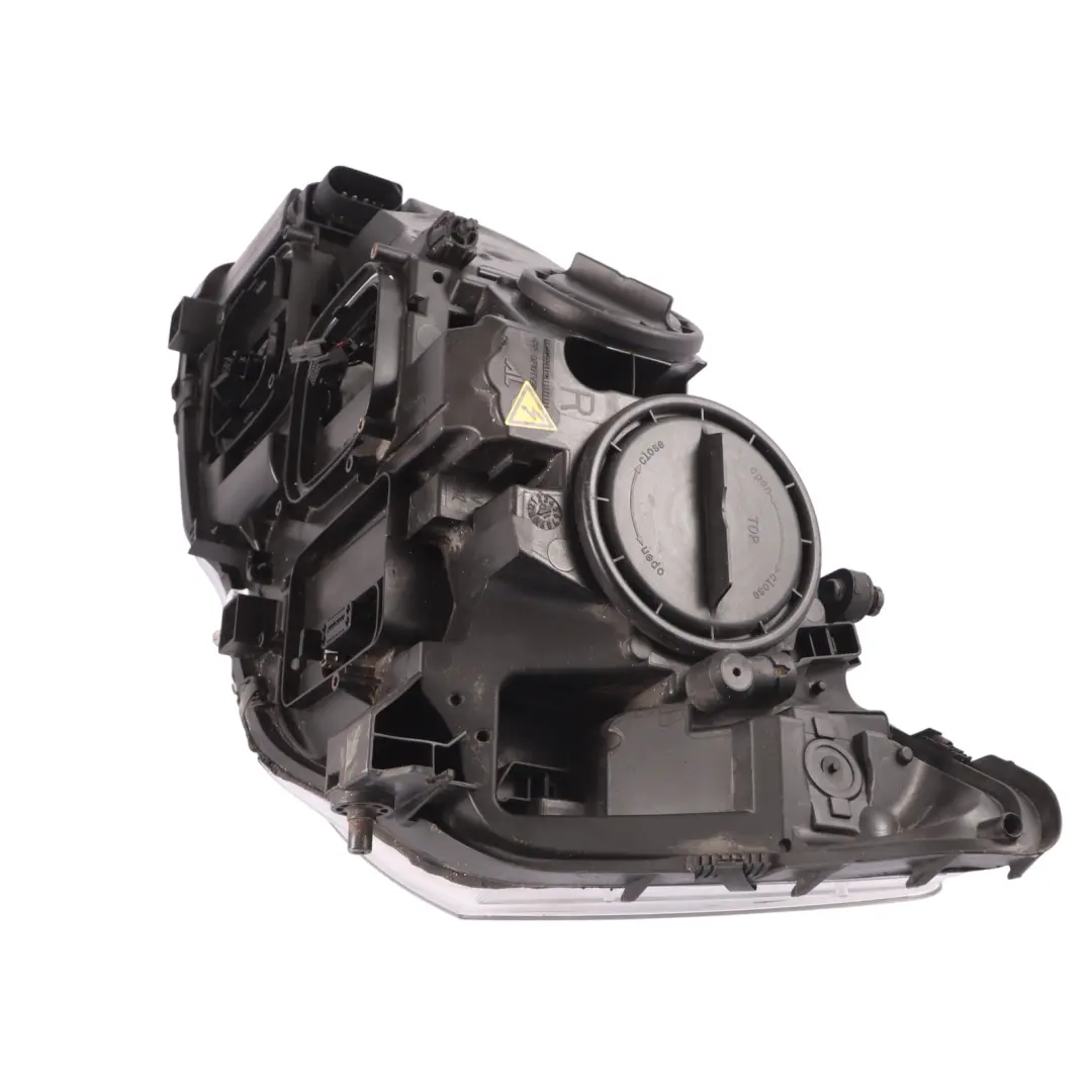 Headlight Bi-Xenon Headlamp Light Front Right O/S to Mercedes W221 with Part number A2218206439 Mercedes W221 Headlight Bi-Xenon Headlamp Light Front Right O/S - SKU RHD-A2218206439 - Part number A2218206439